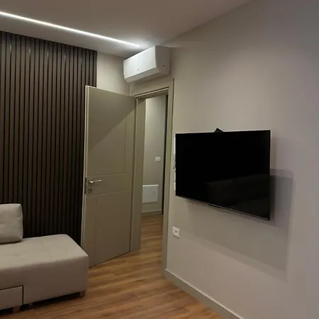 Esmi Apartamento Vlorë