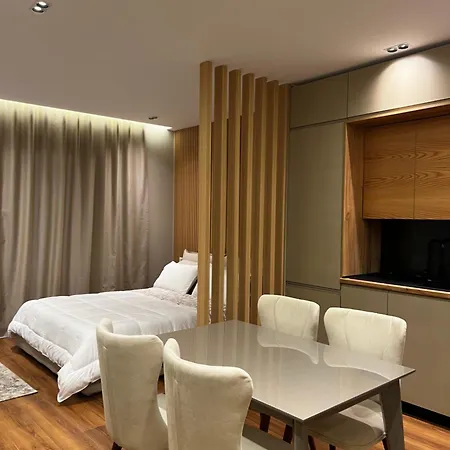 Esmi Apartamento Vlorë